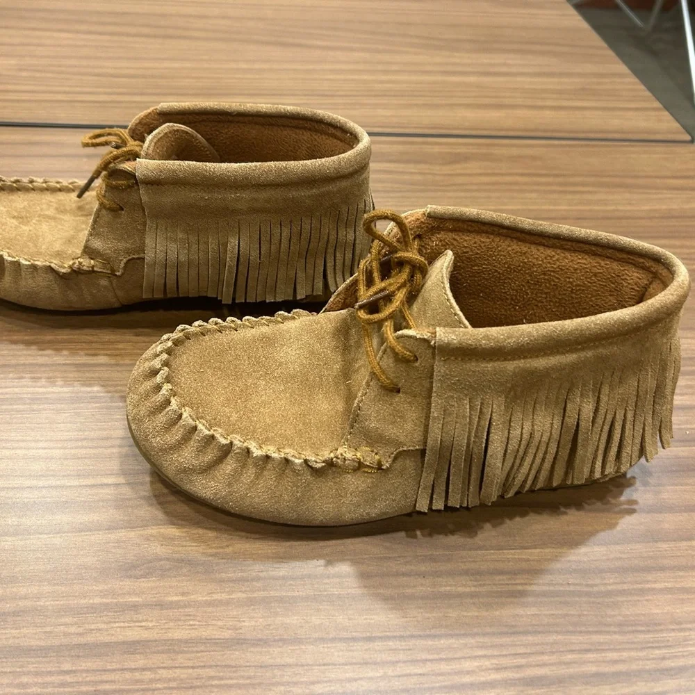 Tan Fringe Kids Moccasins size 8 Some wear but much more life to come